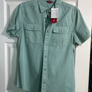Guess men’s short sleeve shirt